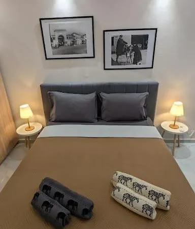 Center Apartment *